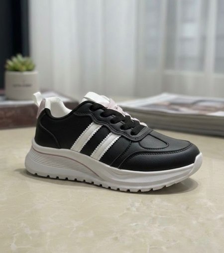 حذاء "سحابة اللافندر" (Lavender Cloud Sneaker)